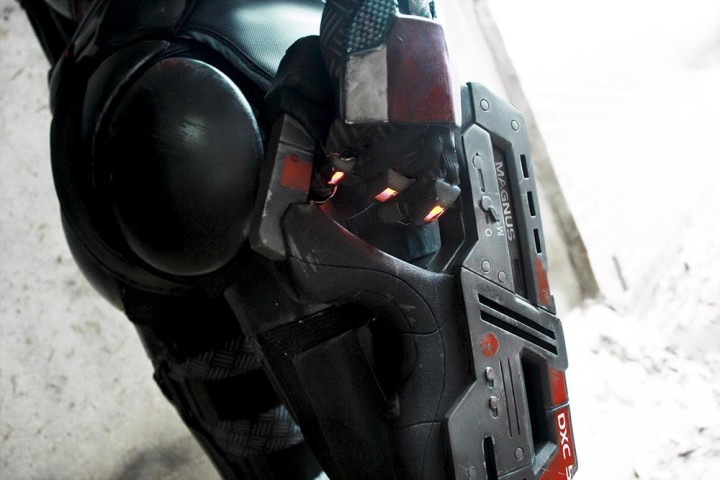 Cosplay-Freya-Willia-Cosplay-Femshep-Gloves